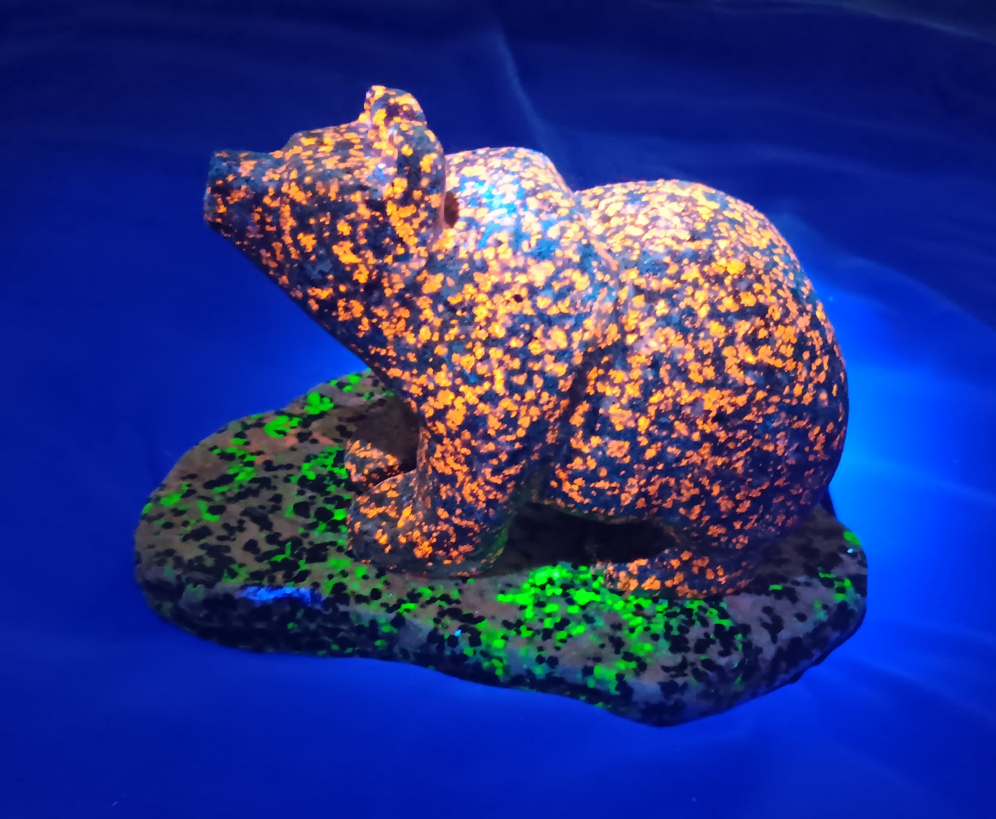 Yooperlight Bear Carving with Willemite Base